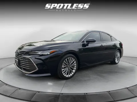 Another view of 2022 Toyota Avalon Hybrid Limited for sale in San Antonio, TX at Spotless Auto San Pedro