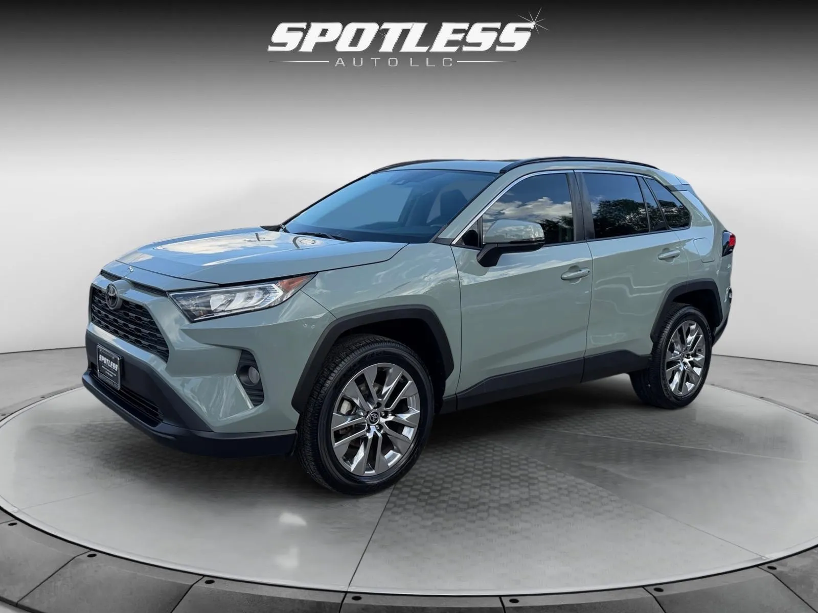 Gray 2021 Toyota RAV4 XLE Premium for sale in San Antonio, TX