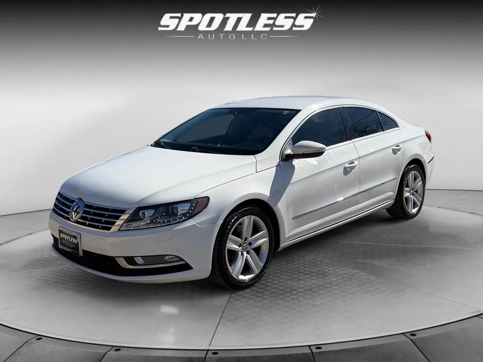 White 2013 Volkswagen CC Sportline PZEV for sale in San Antonio, TX