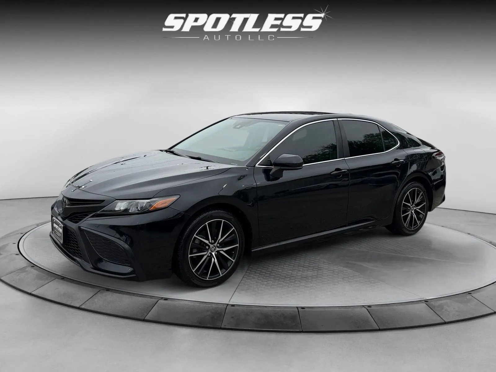 Black 2021 Toyota Camry for sale in San Antonio, TX