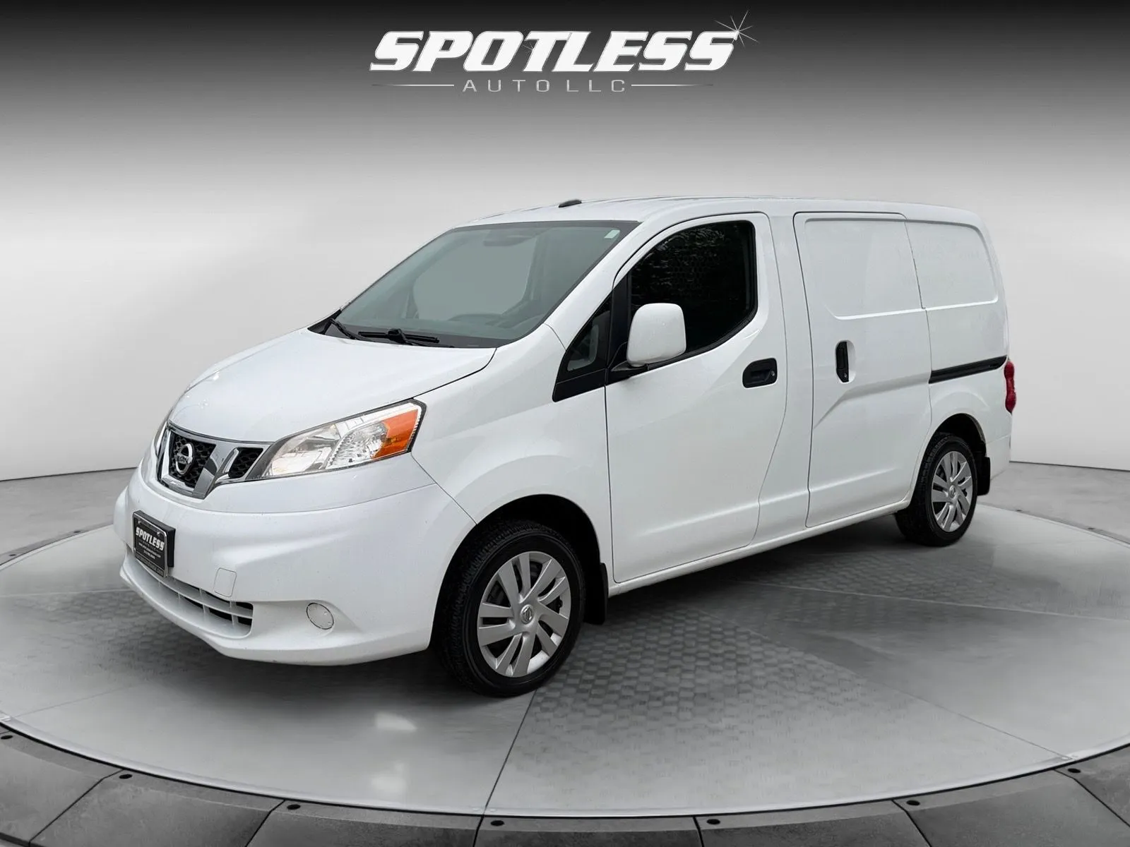 White 2017 Nissan NV200 for sale in San Antonio, TX