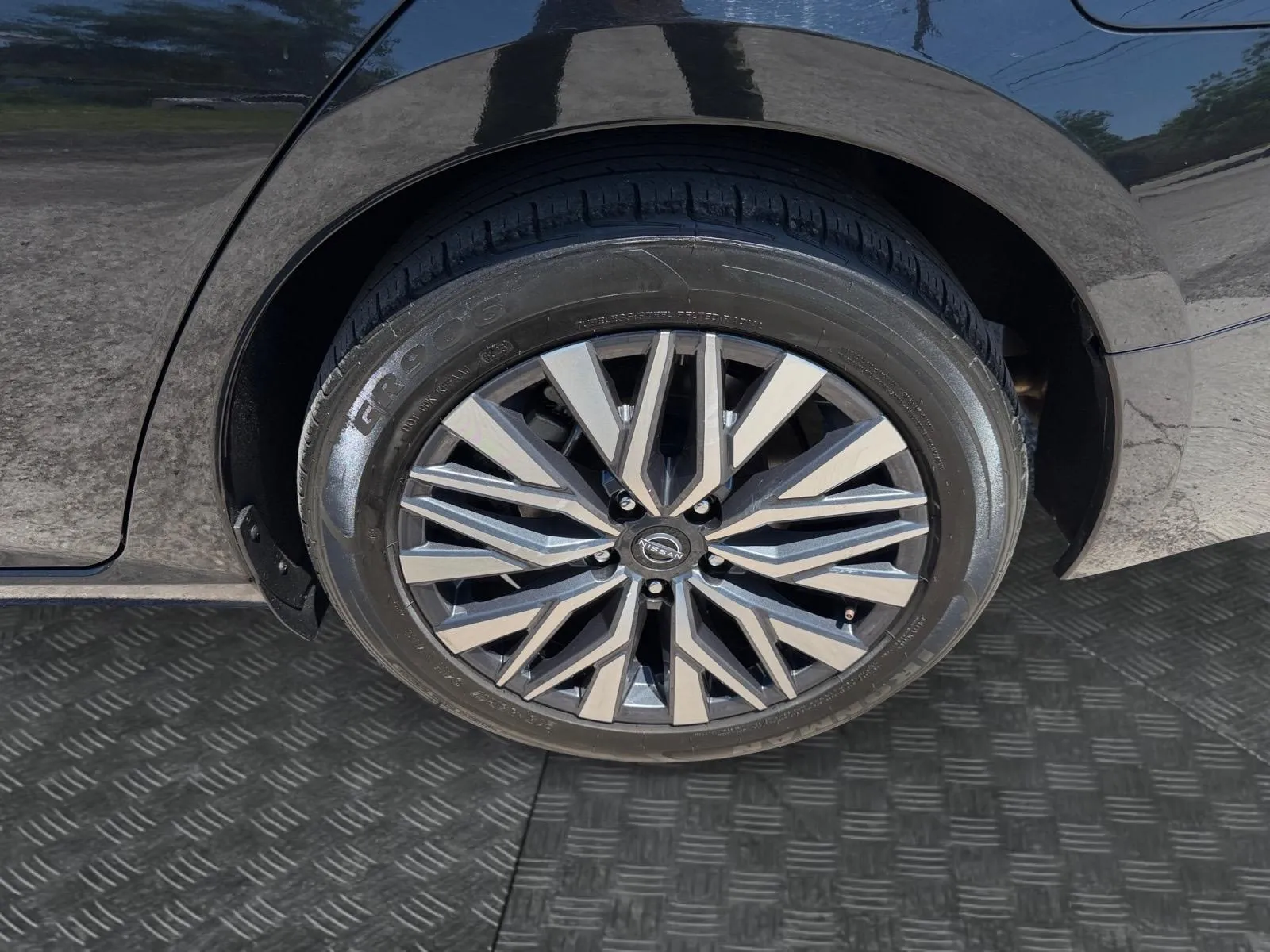 2023 Nissan Altima SV - Photo 14