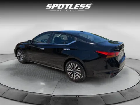More photos of 2023 Nissan Altima 2.5 SV at Spotless Auto San Pedro, TX