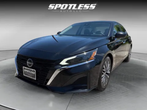 Another view of 2023 Nissan Altima 2.5 SV for sale in San Antonio, TX at Spotless Auto San Pedro