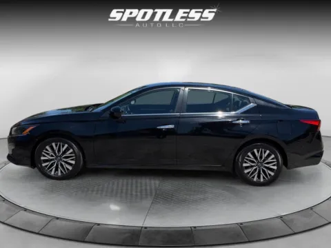 More photos of 2023 Nissan Altima 2.5 SV at Spotless Auto San Pedro, TX
