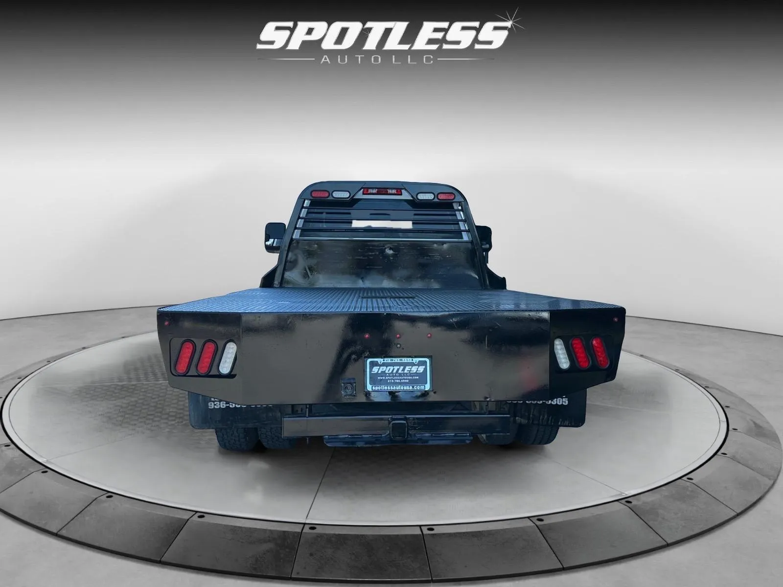 Chevrolet Silverado photo 6