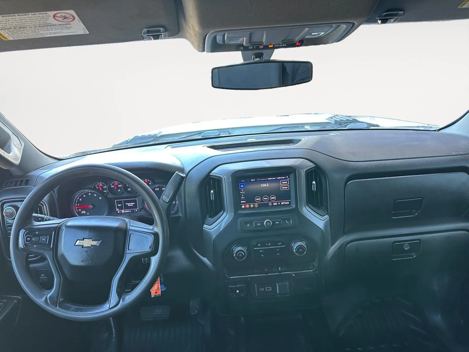 Chevrolet Silverado photo 20