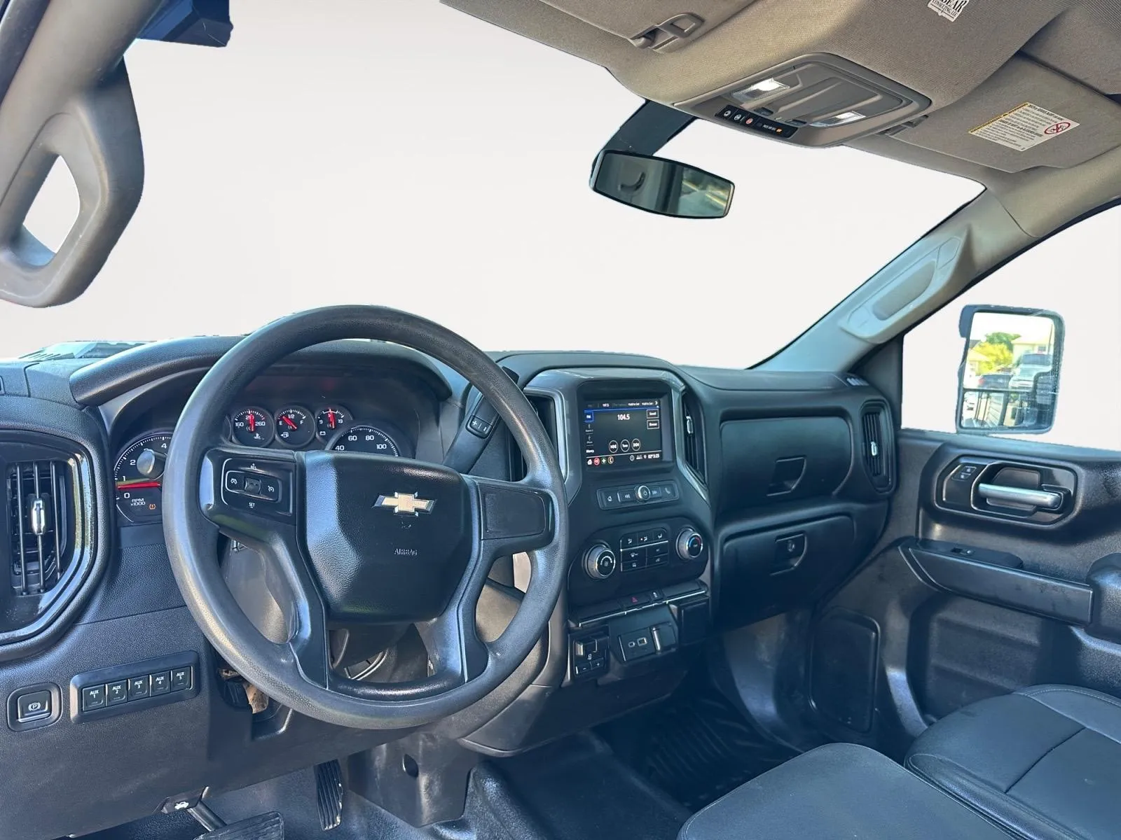 Chevrolet Silverado photo 19