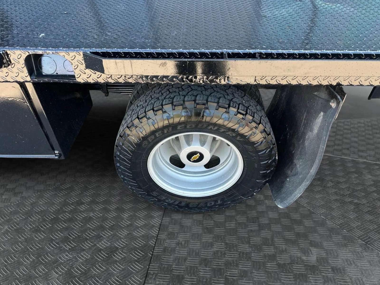 Chevrolet Silverado photo 13