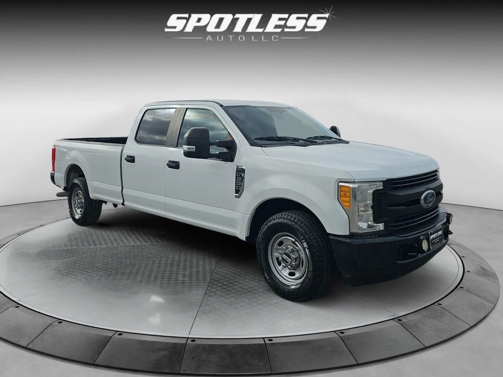 Ford F-250 photo 11
