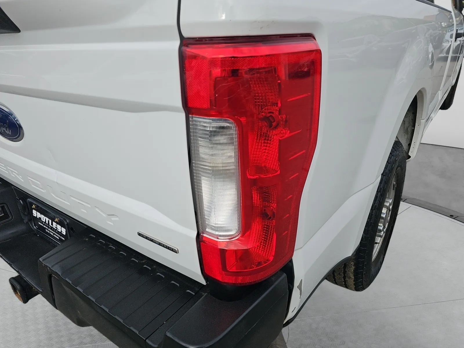 Ford F-250 photo 13
