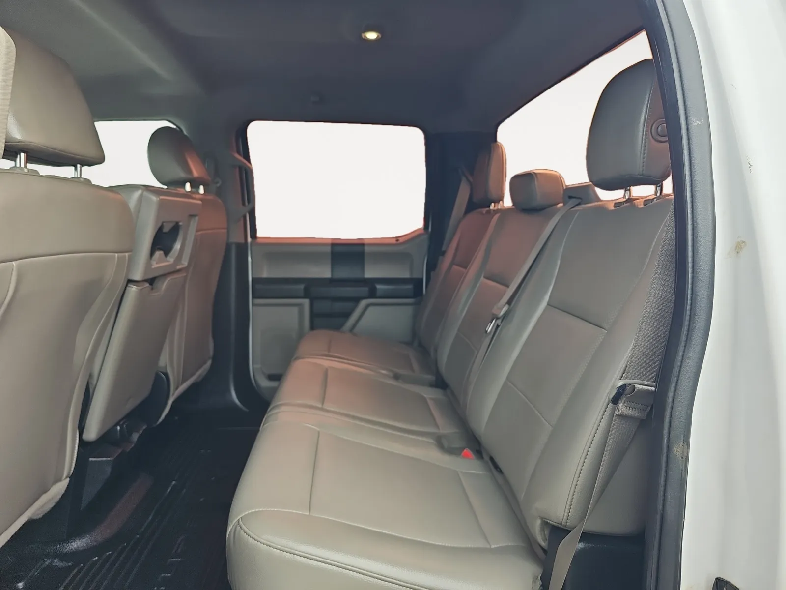 Ford F-250 photo 22