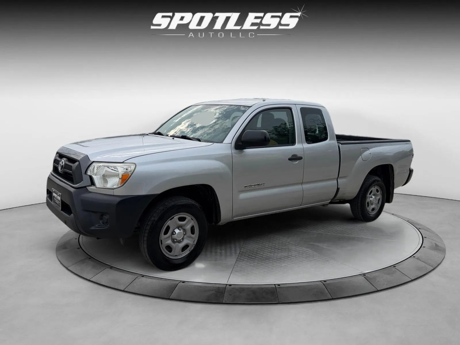 Silver 2013 Toyota Tacoma for sale in San Antonio, TX