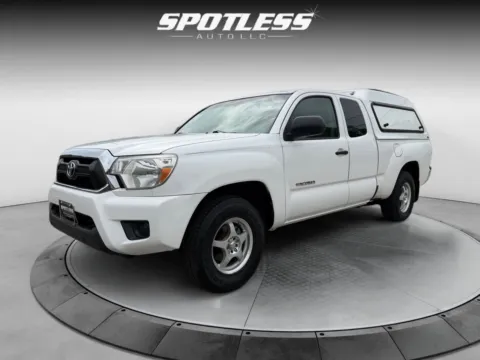 White 2014 Toyota Tacoma for sale in San Antonio, TX
