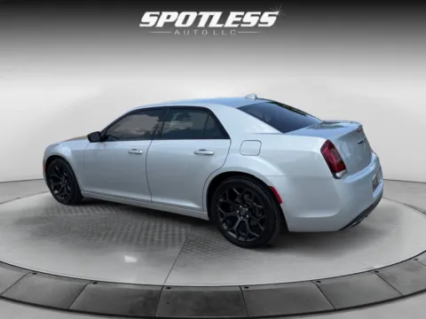More photos of 2019 Chrysler 300 Touring at Spotless Auto San Pedro, TX