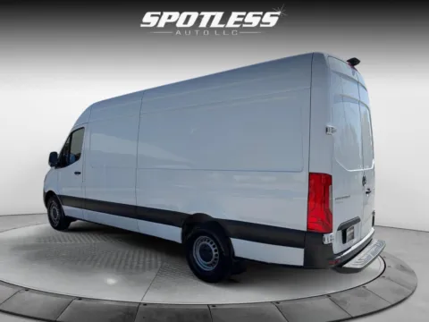 More photos of 2022 Mercedes-Benz Sprinter 2500 at Spotless Auto San Pedro, TX
