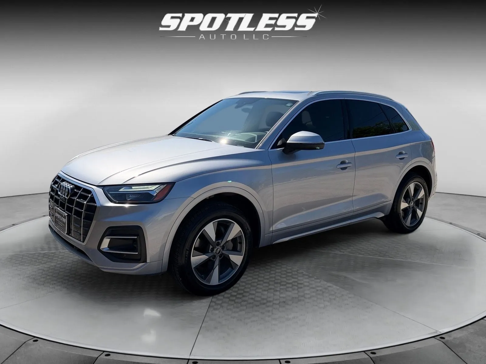Silver 2022 Audi Q5 quattro Premium Plus 40 TFSI for sale in San Antonio, TX