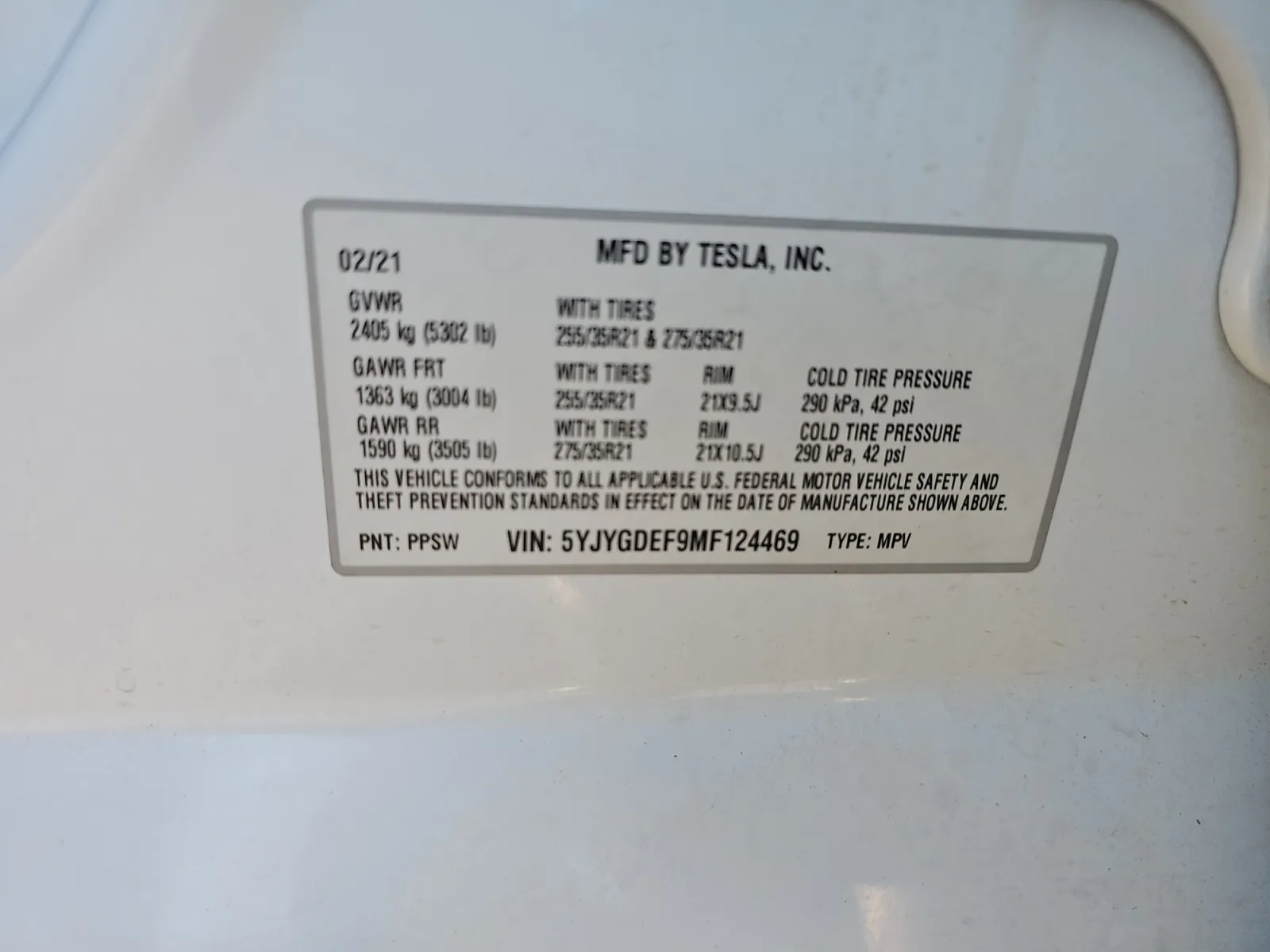 Tesla Model Y photo 15