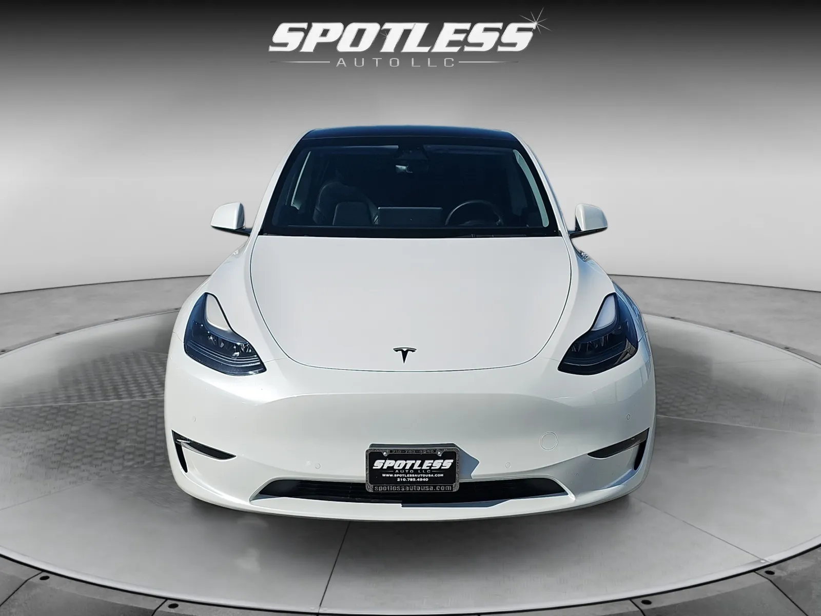 Tesla Model Y photo 10