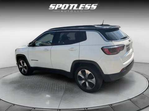 More photos of 2018 Jeep Compass Latitude at Spotless Auto San Pedro, TX