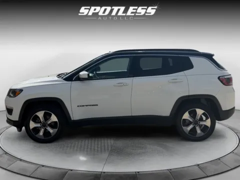 More photos of 2018 Jeep Compass Latitude at Spotless Auto San Pedro, TX
