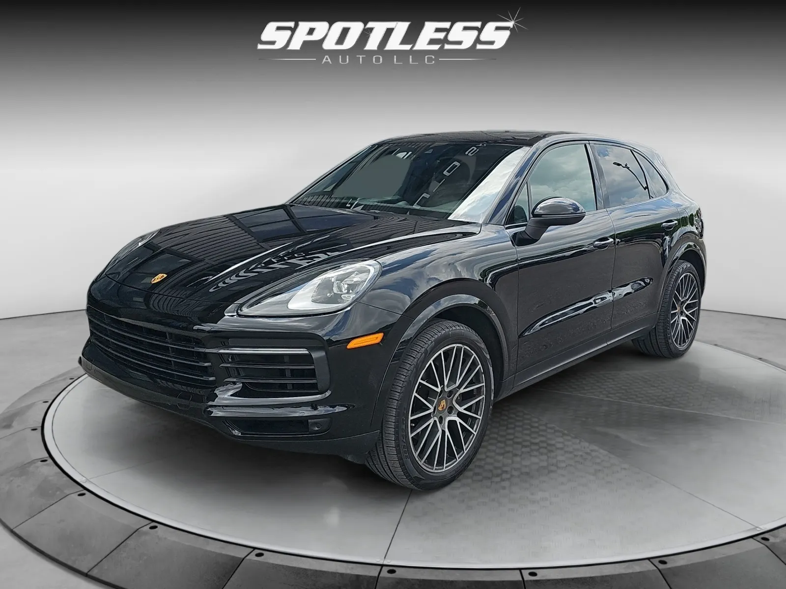 2019 Porsche Cayenne -'s photo