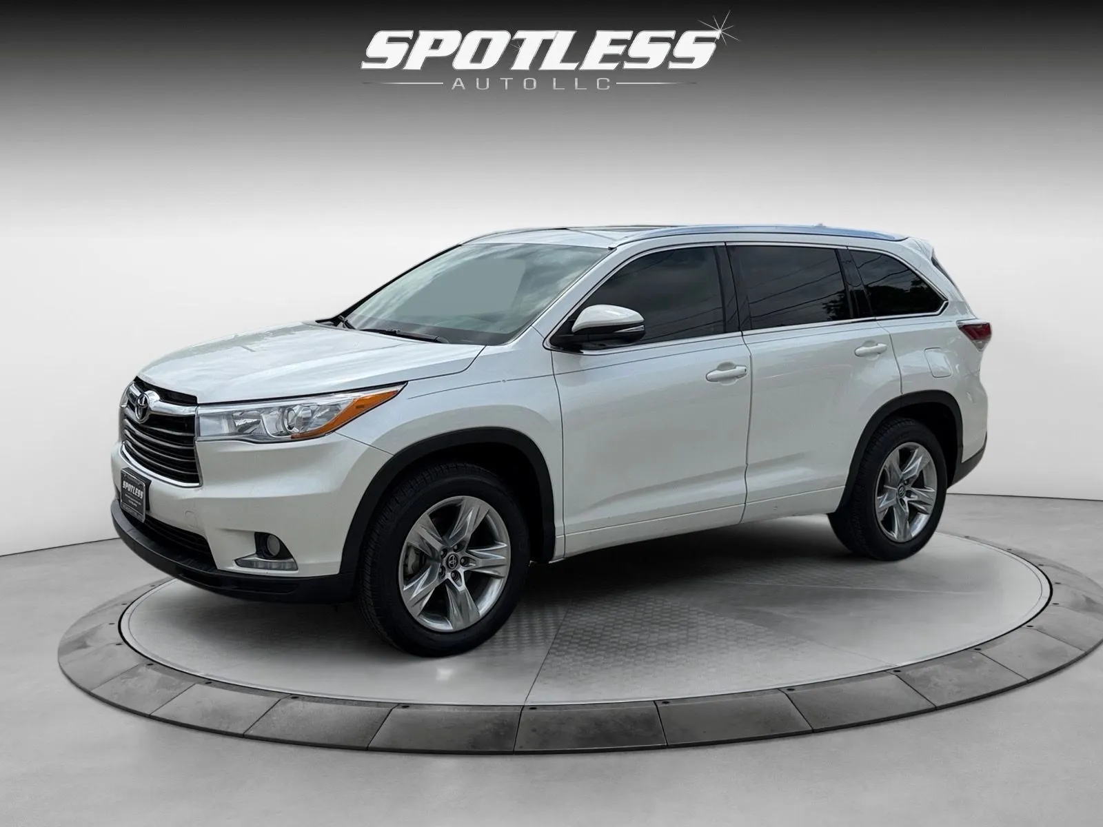 White 2016 Toyota Highlander Limited for sale in San Antonio, TX