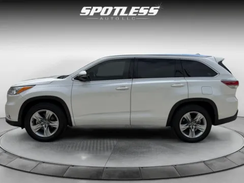Another view of 2016 Toyota Highlander Limited for sale in San Antonio, TX at Spotless Auto San Pedro