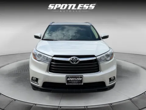 More photos of 2016 Toyota Highlander Limited at Spotless Auto San Pedro, TX
