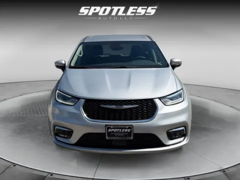 More photos of 2023 Chrysler Pacifica Touring L at Spotless Auto San Pedro, TX