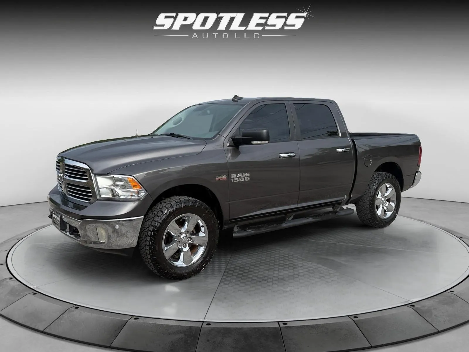 2017 RAM 1500 Big Horn 4x4 Crew Cab 5'7's photo