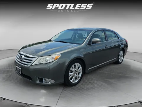 Green 2012 Toyota Avalon for sale in San Antonio, TX