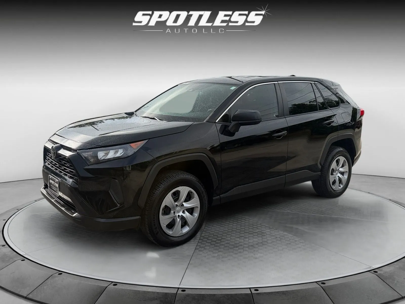 Black 2022 Toyota RAV4 LE for sale in San Antonio, TX