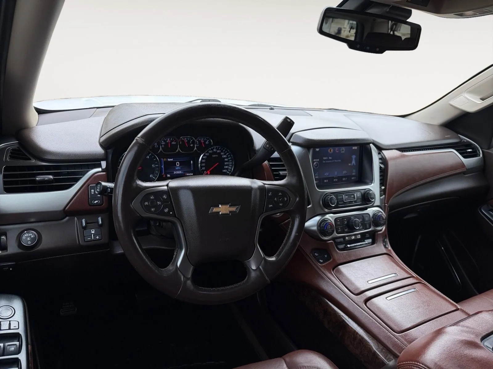2015 Chevrolet Suburban LTZ - Photo 21