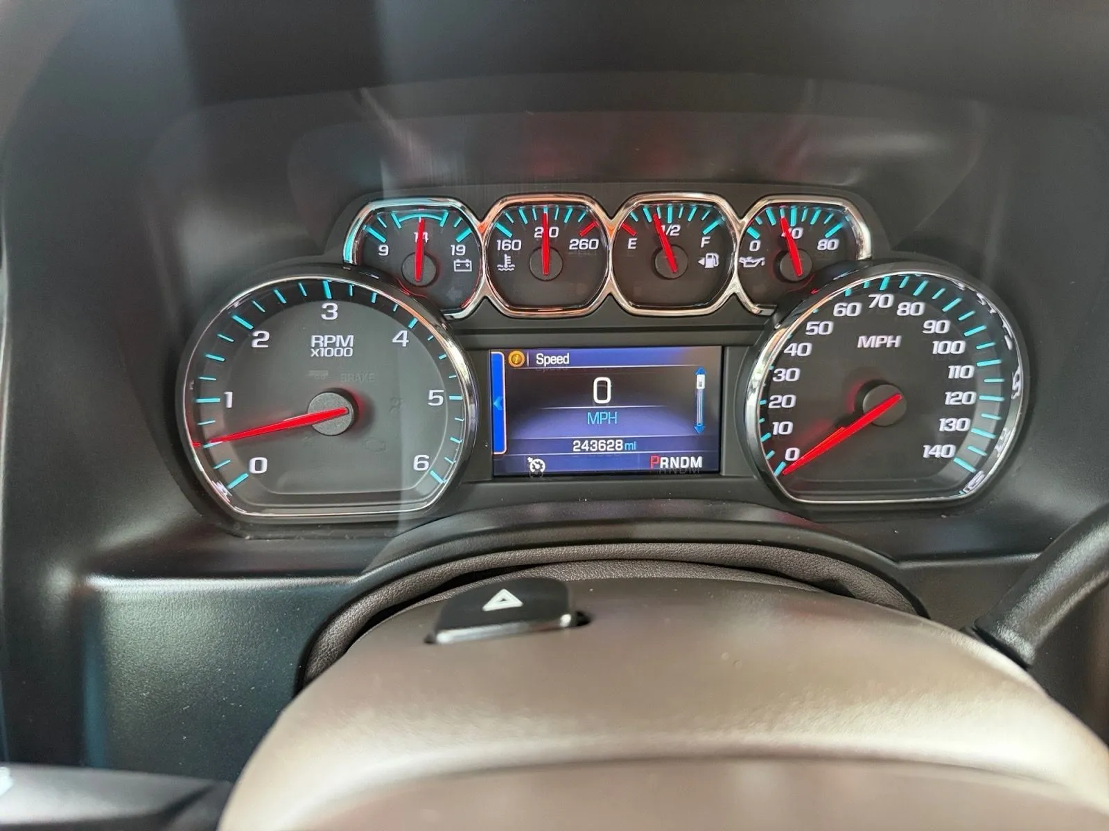 2015 Chevrolet Suburban LTZ - Photo 18