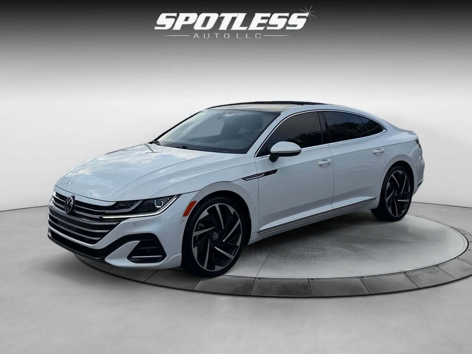 White 2021 Volkswagen Arteon SEL Premium R-Line for sale in San Antonio, TX