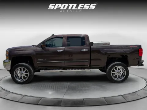 More photos of 2016 Chevrolet Silverado 2500HD Work Truck at Spotless Auto San Pedro, TX
