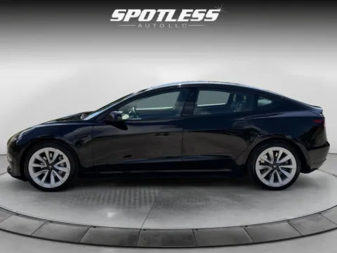 More photos of 2022 Tesla Model 3 at Spotless Auto San Pedro, TX