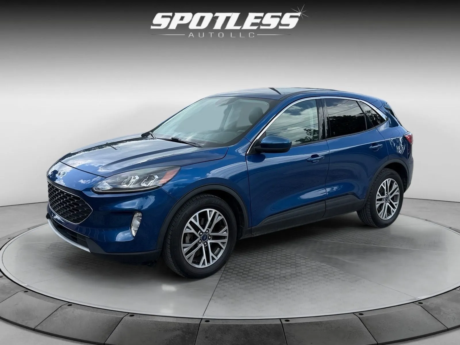 Blue 2022 Ford Escape SEL for sale in San Antonio, TX