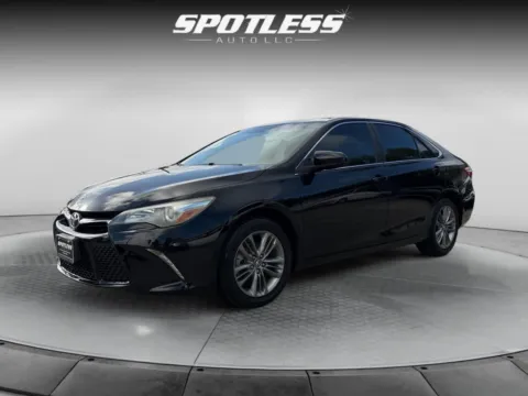 Another view of 2016 Toyota Camry SE for sale in San Antonio, TX at Spotless Auto San Pedro