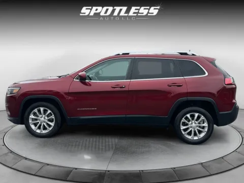 More photos of 2019 Jeep Cherokee Latitude at Spotless Auto San Pedro, TX
