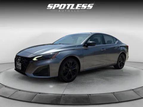 Another view of 2023 Nissan Altima 2.5 SR for sale in San Antonio, TX at Spotless Auto San Pedro