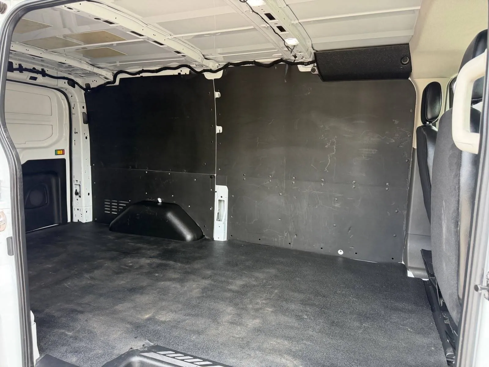 Ford Transit photo 25