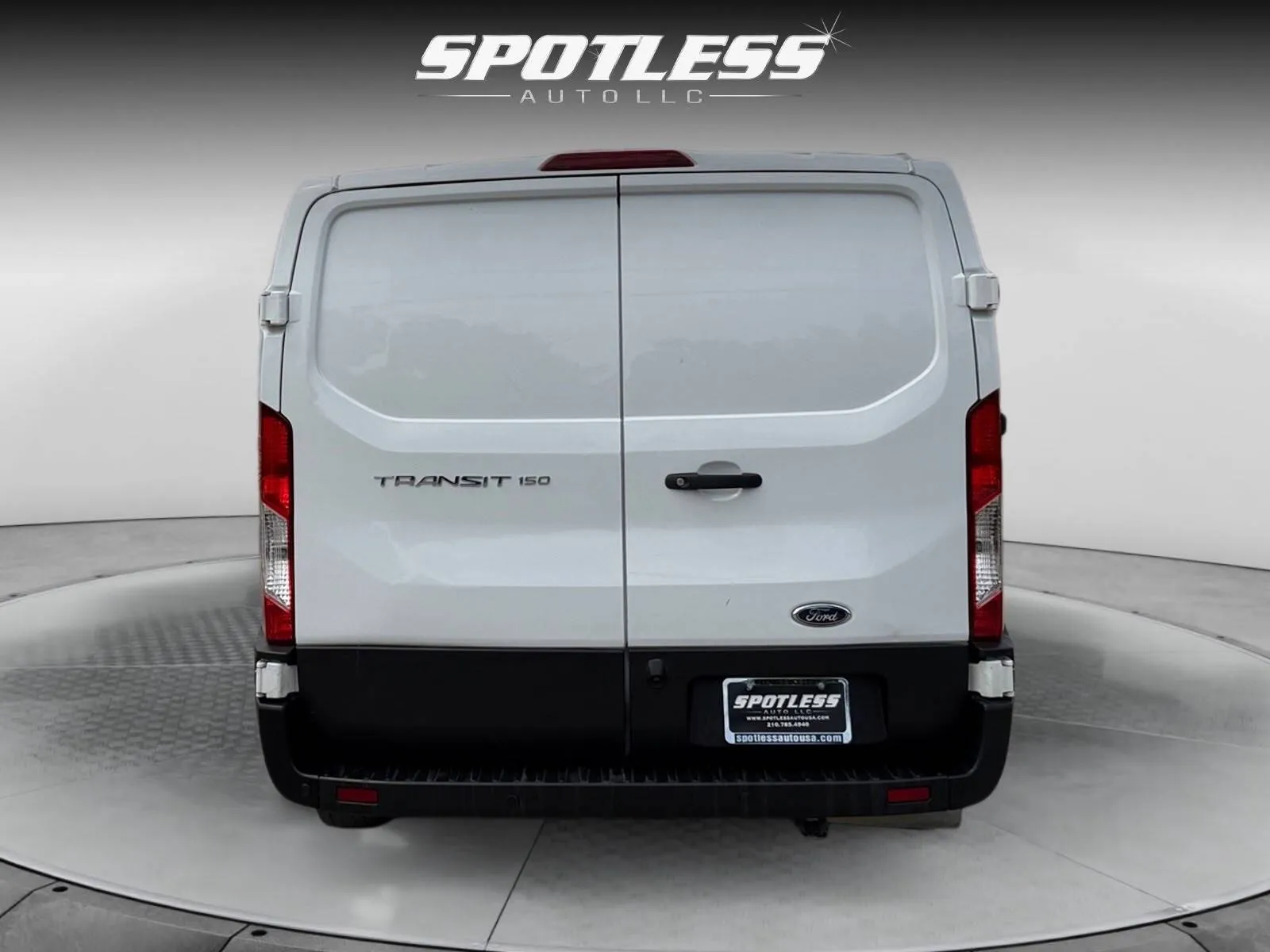 Ford Transit photo 6