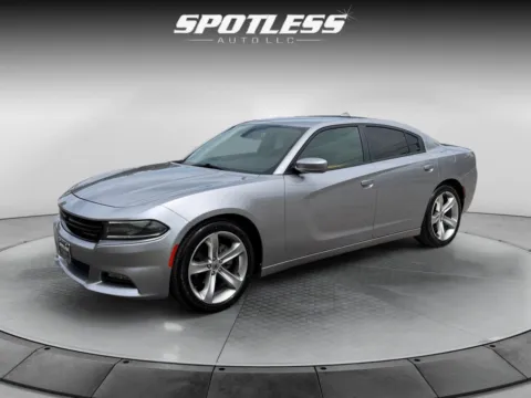 Silver 2017 Dodge Charger SXT for sale in San Antonio, TX