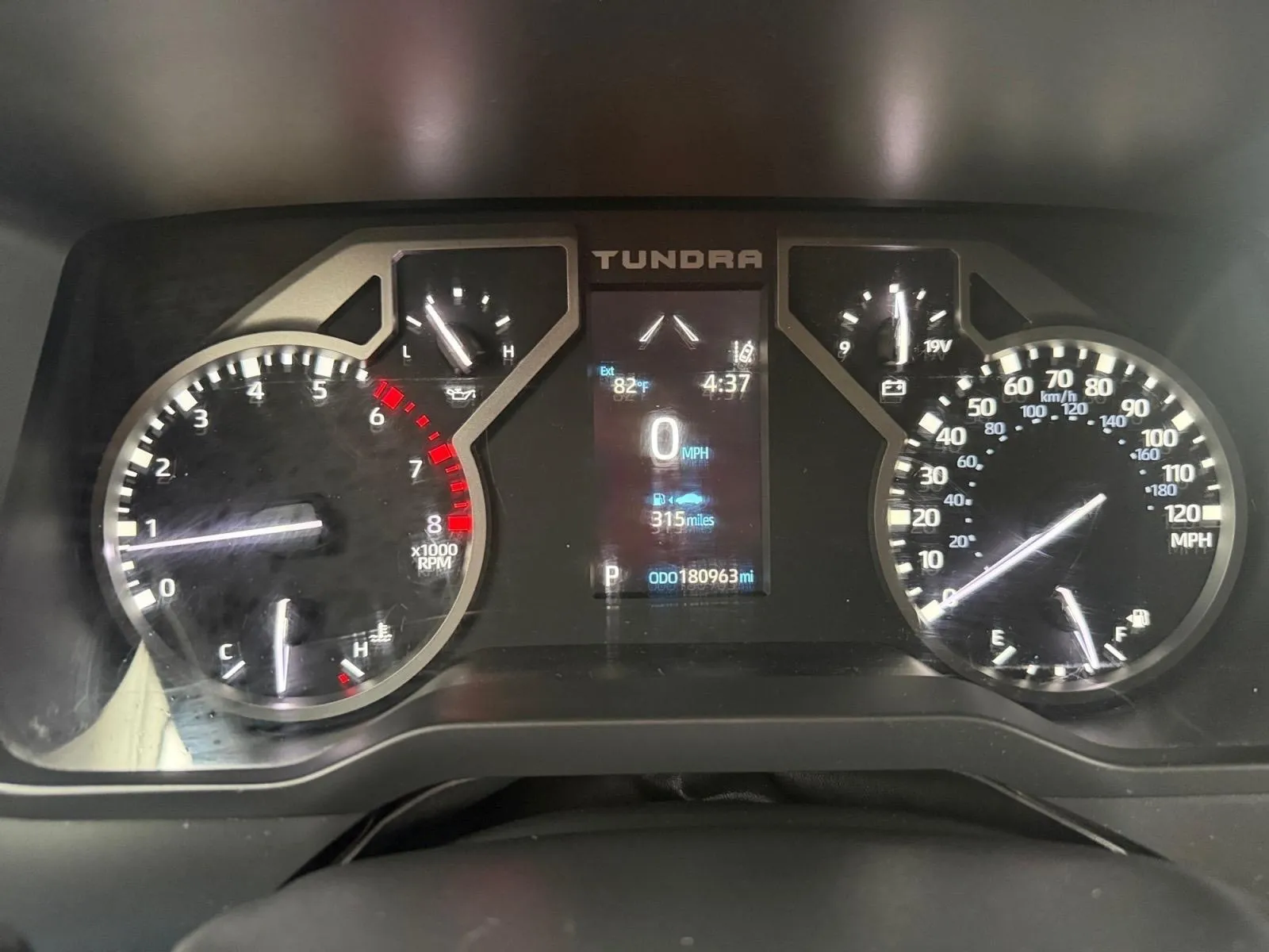 Toyota Tundra photo 18