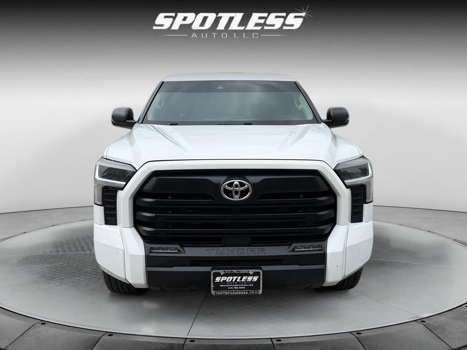 Toyota Tundra photo 10