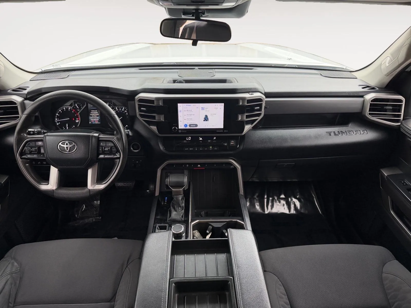 Toyota Tundra photo 24