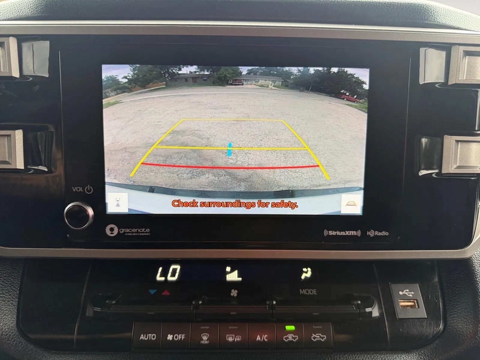 Toyota Tundra photo 26