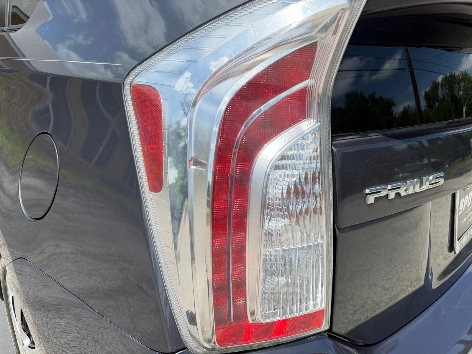 Toyota Prius photo 13